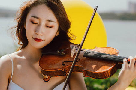 想學習小提琴，請問難不難學？